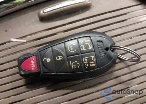 2015 Chrysler Town & Country Touring-L z USA, uszkodzony, nr VIN 2C4RC1CG5FR677847